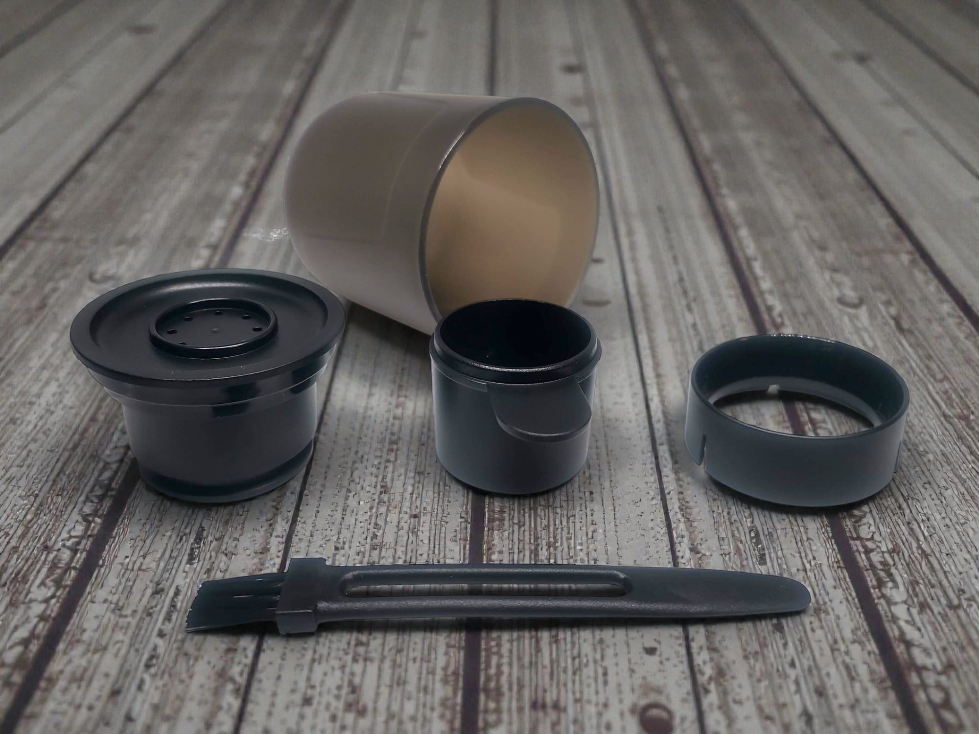 Moka Go Accessory Set (cup, brush, ground coffee filter, scoop) 1 Replacement set capsule + cleaning