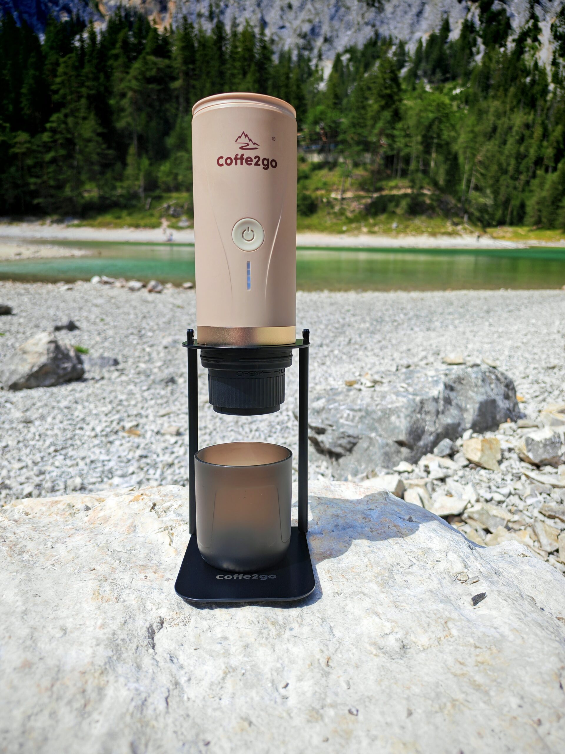 Cestovný prenosný kávovar MOKA GO COFFE2GO PCM90/v02 KHAKI (limitovaná farba) 2 Cestovny prenosny kavora mokago na cestovanie
